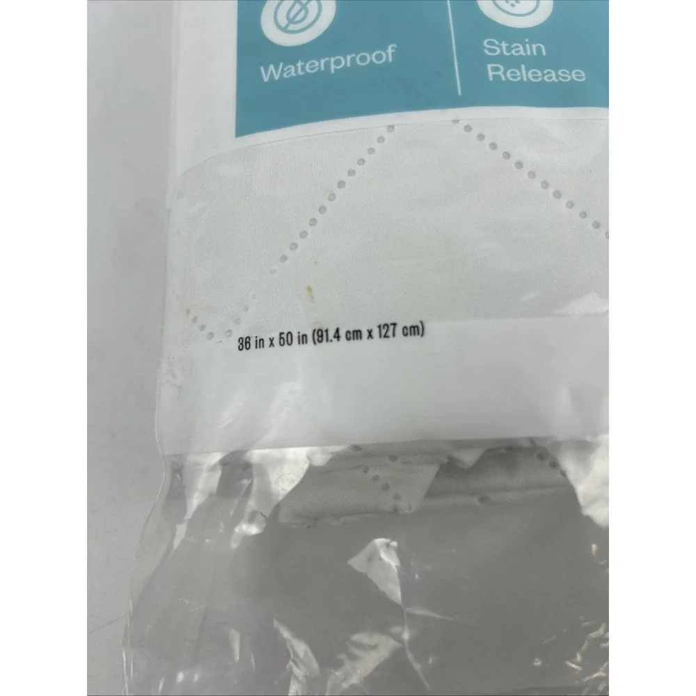 Room Essentials Universal Waterproof Mattress‎ Underpad One Size 50